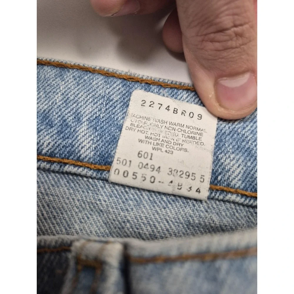 VTG Levis 550 Relaxed Fit Jeans Mens 32x32 Light Blue Tapered Denim USA 90s